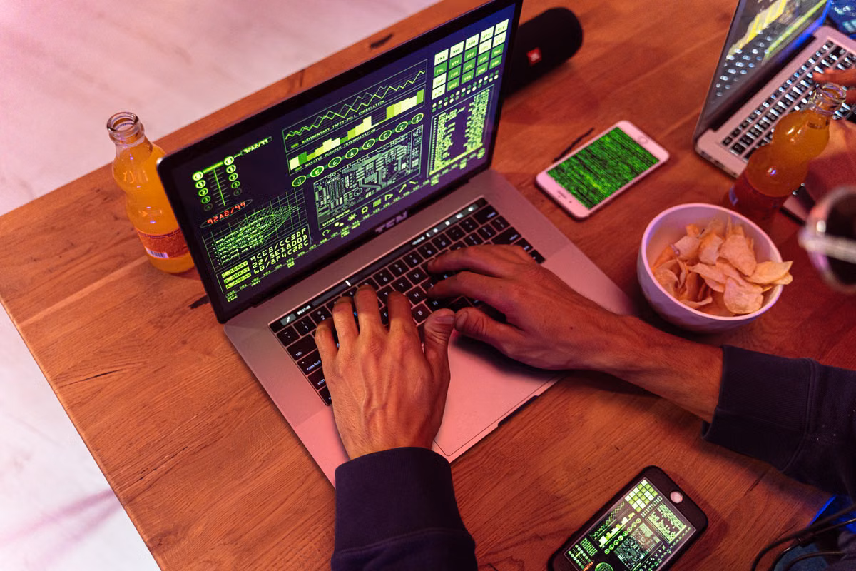 Flutter iOSのビルドにMacは必須？2026年の選び方